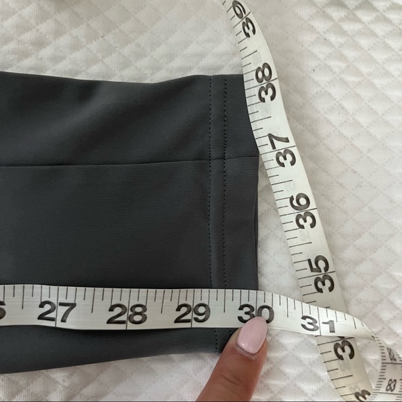 Gymshark Asymetric Legging Smokey grey / Black legging size Medium - Picture 9 of 10